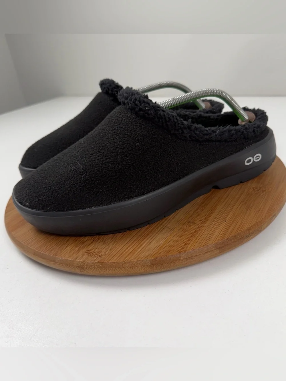 OOFOS OOcoozie Black Fleece-Lined Slip-On Mule